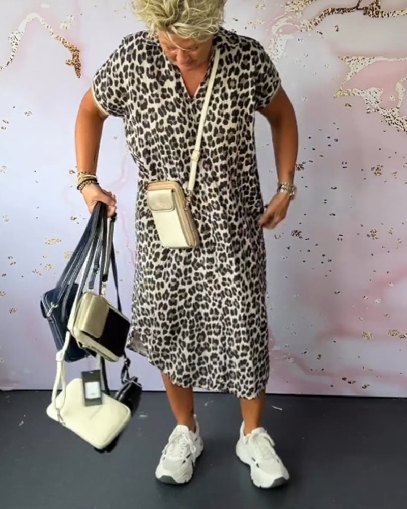Short-sleeved dress with leopard print and V-neck
